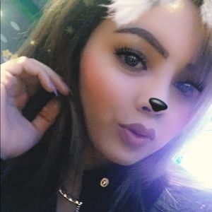 Meet your Posher, Alexandra